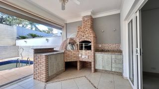 Casa para Aluguel com Piscina, 3 Suítes, Área Gourmet  no Condomínio Reserva Parque do Varvito