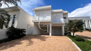 Casa para Aluguel com Piscina, 3 Suítes, Área Gourmet  no Condomínio Reserva Parque do Varvito