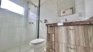 Casa para Aluguel com Piscina, 3 Suítes, Área Gourmet  no Condomínio Reserva Parque do Varvito