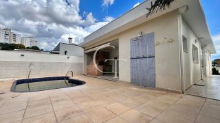 Casa para Aluguel com Piscina, 3 Suítes, Área Gourmet  no Condomínio Reserva Parque do Varvito