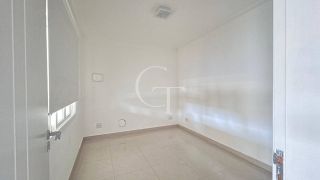 Casa para Aluguel com Piscina, 3 Suítes, Área Gourmet  no Condomínio Reserva Parque do Varvito