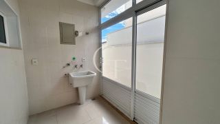 Casa para Aluguel com Piscina, 3 Suítes, Área Gourmet  no Condomínio Reserva Parque do Varvito