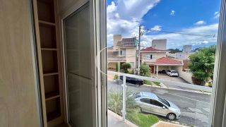 Casa para Aluguel com Piscina, 3 Suítes, Área Gourmet  no Condomínio Reserva Parque do Varvito