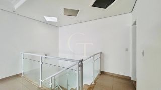 Casa para Aluguel com Piscina, 3 Suítes, Área Gourmet  no Condomínio Reserva Parque do Varvito