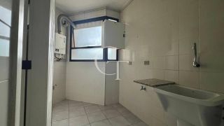 Apartamento à Venda com 3 Dormitórios com Suíte e Varanda no Edifício Villa Di Ravena