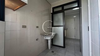 Apartamento à Venda com 3 Dormitórios com Suíte e Varanda no Edifício Villa Di Ravena