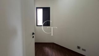 Apartamento à Venda com 3 Dormitórios com Suíte e Varanda no Edifício Villa Di Ravena