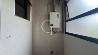 Apartamento à Venda com 3 Dormitórios com Suíte e Varanda no Edifício Villa Di Ravena