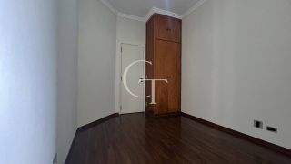 Apartamento à Venda com 3 Dormitórios com Suíte e Varanda no Edifício Villa Di Ravena