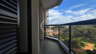 Apartamento à Venda com 3 Dormitórios com Suíte e Varanda no Edifício Villa Di Ravena