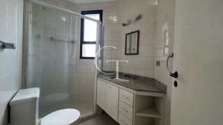 Apartamento à Venda com 3 Dormitórios com Suíte e Varanda no Edifício Villa Di Ravena