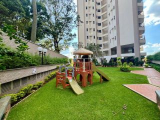 Apartamento à Venda com 3 Dormitórios com Suíte e Varanda no Edifício Villa Di Ravena