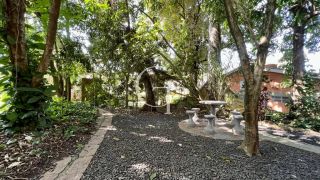 Casa para Locação com 4 Suítes no Condomínio Portella