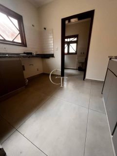 Casa para Locação com 4 Suítes no Condomínio Portella