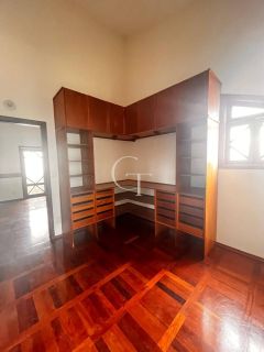 Casa para Locação com 4 Suítes no Condomínio Portella