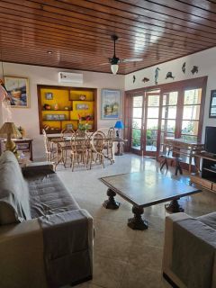 Casa à Venda no Condomínio Pedra Verde em Ubatuba