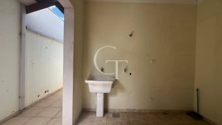 Casa Terrea à Venda com 3 Dormitórios no Condomínio Residencial Vila das Hortênsias