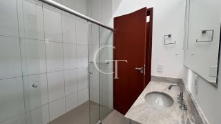 Casa à Venda com 3 Suítes no Condomínio Residencial Vila das Hortênsias