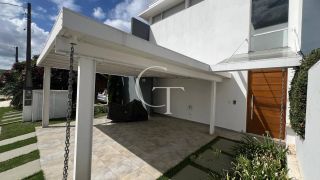 Casa à Venda com 3 Suítes no Condomínio Residencial Vila das Hortênsias