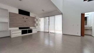 Casa à Venda com 3 Suítes no Condomínio Residencial Vila das Hortênsias