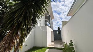 Casa à Venda com 3 Suítes no Condomínio Residencial Vila das Hortênsias