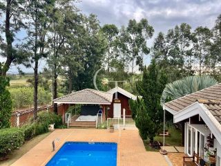 Casa de Alto Padrão à Venda no Haras Paineiras com 4 Suítes, Condomínio de Luxo em Salto SP