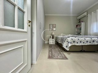 Casa de Alto Padrão à Venda no Haras Paineiras com 4 Suítes, Condomínio de Luxo em Salto SP