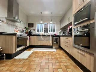 Casa de Alto Padrão à Venda no Haras Paineiras com 4 Suítes, Condomínio de Luxo em Salto SP