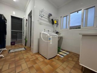 Casa de Alto Padrão à Venda no Haras Paineiras com 4 Suítes, Condomínio de Luxo em Salto SP