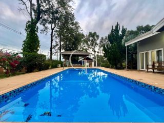 Casa de Alto Padrão à Venda no Haras Paineiras com 4 Suítes, Condomínio de Luxo em Salto SP