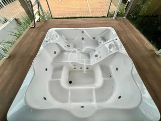 Casa de Alto Padrão à Venda no Haras Paineiras com 4 Suítes, Condomínio de Luxo em Salto SP