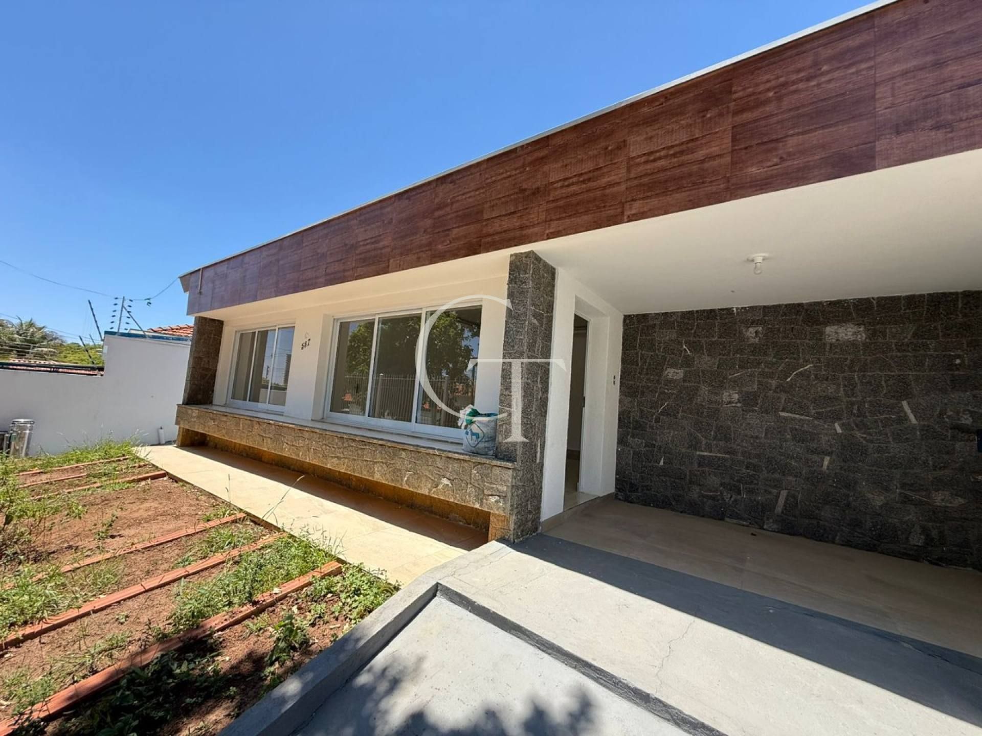 Excelente Casa Comercial para Locação no Bairro Brasil Itu