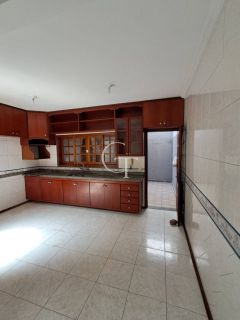 Casa à Venda no bairro Alberto Gomes