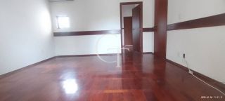 Excelente casa no Condomínio Portella  4 suítes e piscina