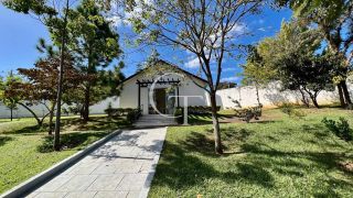 Excelente casa no Condomínio Portella  4 suítes e piscina