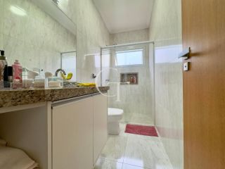 Casa Térrea com Piscina à Venda no Condomínio Gardenville - Itu SP