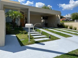 Casa Térrea com Piscina à Venda no Condomínio Gardenville - Itu SP