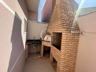 Casa à Venda no Condomínio Portal dos Sabiás