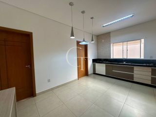 Casa à Venda no Condomínio Portal dos Sabiás