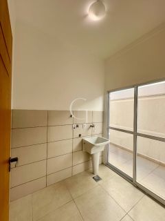 Casa à Venda no Condomínio Portal dos Sabiás