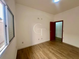 Casa à Venda no Condomínio Portal dos Sabiás