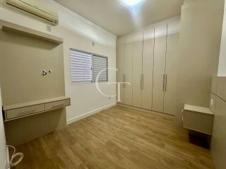 Casa à Venda no Condomínio Portal dos Sabiás