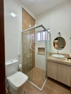 Casa à Venda no Condomínio Portal dos Sabiás