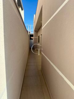 Casa à Venda no Condomínio Portal dos Sabiás