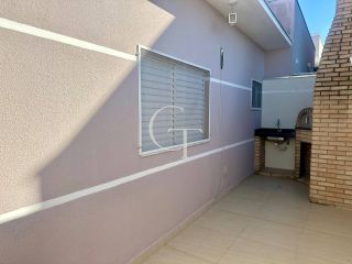 Casa à Venda no Condomínio Portal dos Sabiás