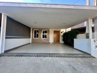 Casa à Venda no Condomínio Portal dos Sabiás