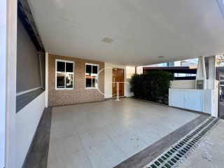 Casa à Venda no Condomínio Portal dos Sabiás