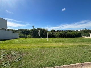 Terreno à Venda de 368,27m² no Condomínio Una