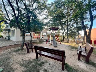 Casa à Venda com 3 Suítes no Condomínio Aldea De Espanha