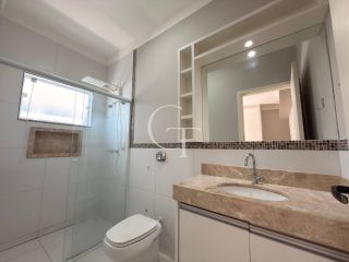 Casa à Venda com 3 Suítes no Condomínio Aldea De Espanha